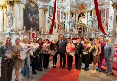 Pagerbti Kelmės rajono socialinės srities darbuotojai Pagerbti Kelmės rajono socialinės srities darbuotojai